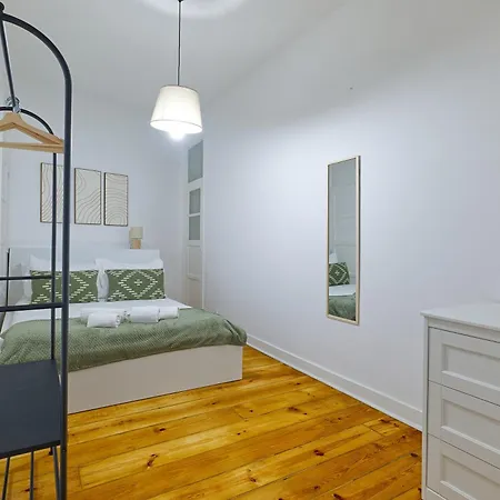Portucale ! Cosy 2 Bedroom Campo Ourique Апартаменты Лиссабон