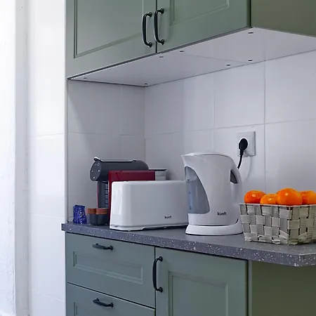 Апартаменты Portucale ! Cosy 2 Bedroom Campo Ourique Лиссабон